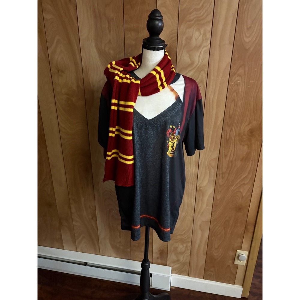 Harry Potter Gryffindor Costume T-Shirt and Scarf Set Mens Medium Cosplay